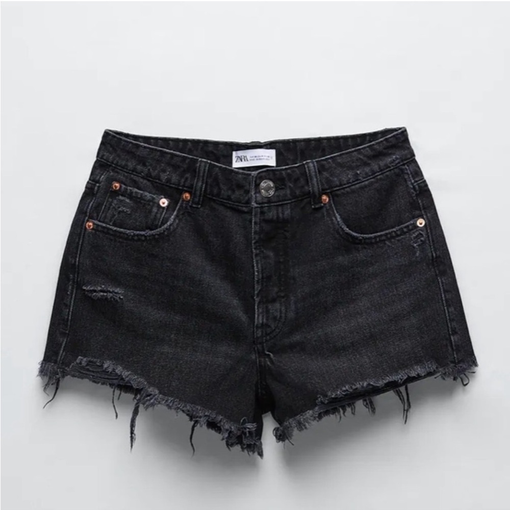 NWT ZARA Mid-Rise Denim Jean Shorts Frayed Hem Distressed Black Size 8 NEW
